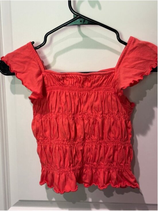 GAP Kids Tops - Girls GAP Kids Coral Smocked Crop Top M